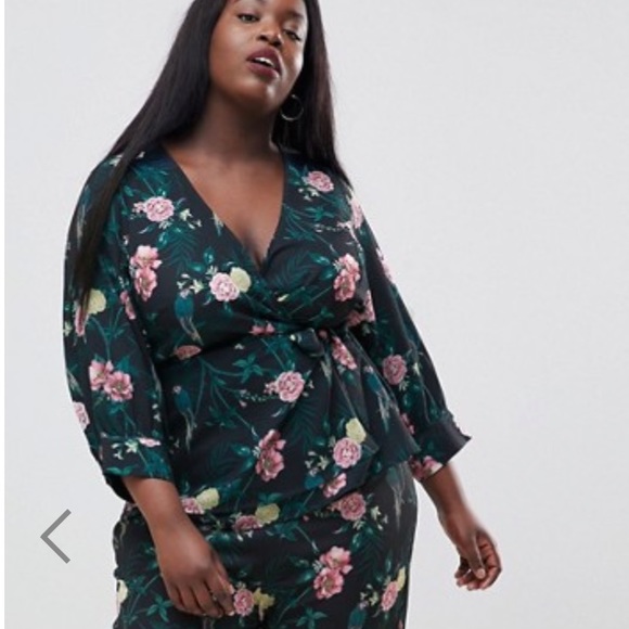 Fashion Union Plus Wrap Top In Romantic Floral - Picture 4 of 4